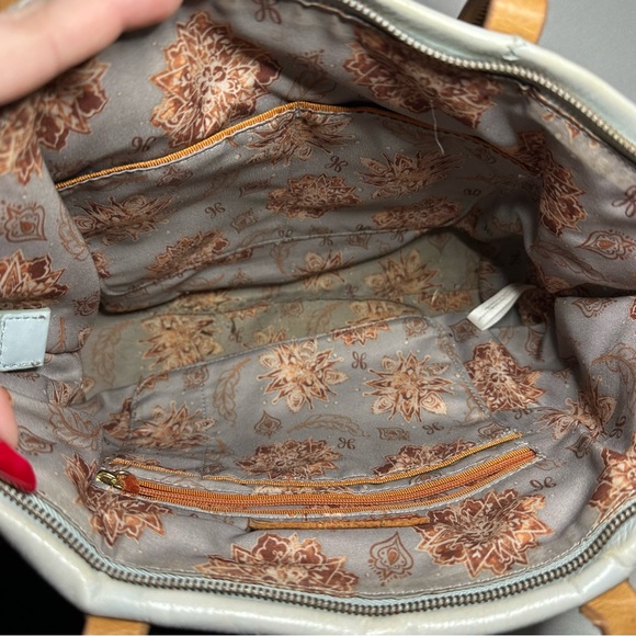 HOBO cecily Light blue Tote with Tan Handles - Picture 6 of 7